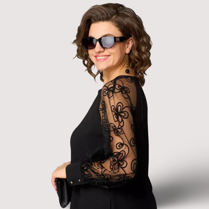 Séraphine | The Black Dress With Lace Sleeve